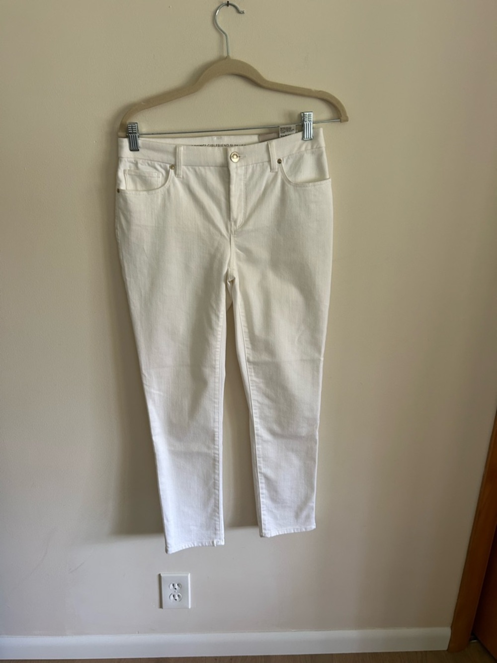 Women's White Slim Straight Jeans by in 2 New with tags